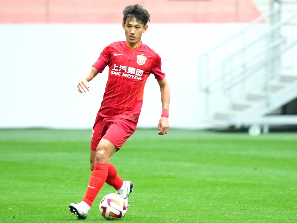 Partido amistoso entre el Shanghai Port y el Nantong Zhiyun. Ganaron lo muchachos de Javier Pereira por 5-0 👌