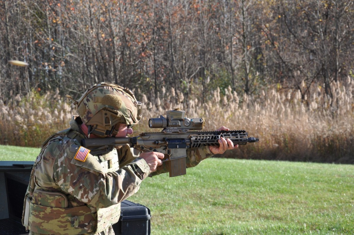 USArmyWHC's tweet photo. The Army continues its rigorous testing and evaluation of small arms systems to meet their requirements and deliver increased lethality to the Soldier.
Read more ➡️ https://t.co/Huj7vLV3hj
#Modernization #ArmyFuture #Soldiers @USArmy https://t.co/TcEKnkKH4o