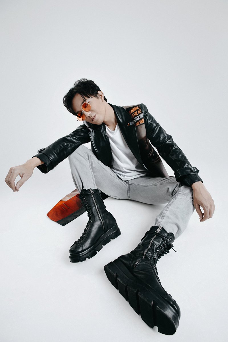 NuryLr's tweet photo. Ya en sintonía en @Oye897 @PonchoYezka #OyeTuFandom
Te pedimos a @dimash_official
#FlyAway #DimashEnOye #MahabbatDear @MahabbatDearDQ https://t.co/UcswSAWMpM