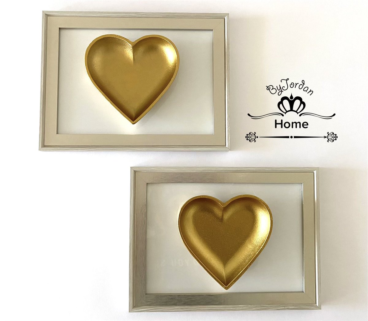 Claudia_Jordan's tweet photo. Los ame 🥰

Únicos modelos, igualmente se vende el Par. El marco no se aprecia producto de la Luz, pero son metalizados. 
.
Las medidas son de 34cm de ancho x 25cm de alto.

Valor $25.000 ambos.

#ByJordan #Cuadros3D #ByJordanHome #DecoHogar #Decoracion #DecoraTuPared #Cuadros https://t.co/3Ntqfgv9Tl