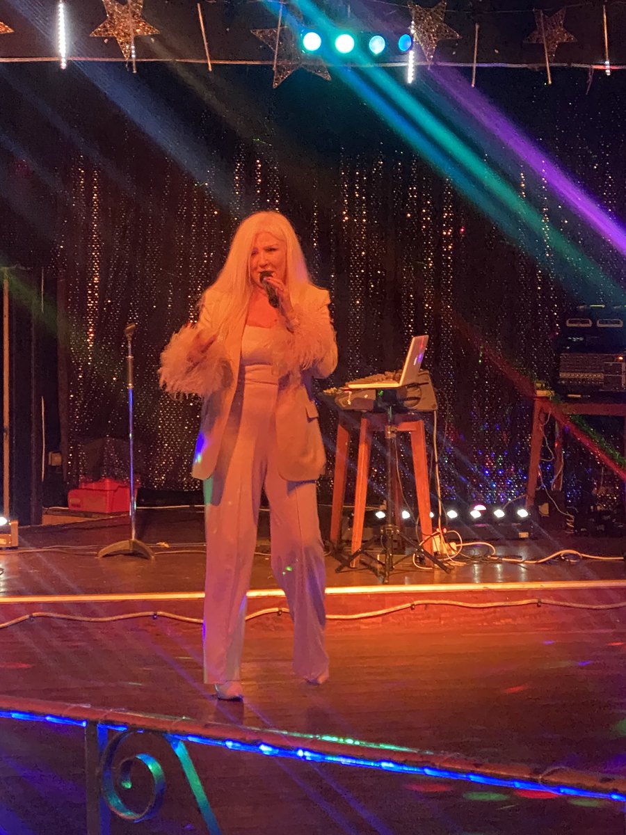 MetalboxClub's tweet photo. Special Mothers Day celebrations @MetalboxClub …. With the  fantastic Kate Mulrooney starting us off….. it’s a full house at the box… https://t.co/l7p6pWfweQ