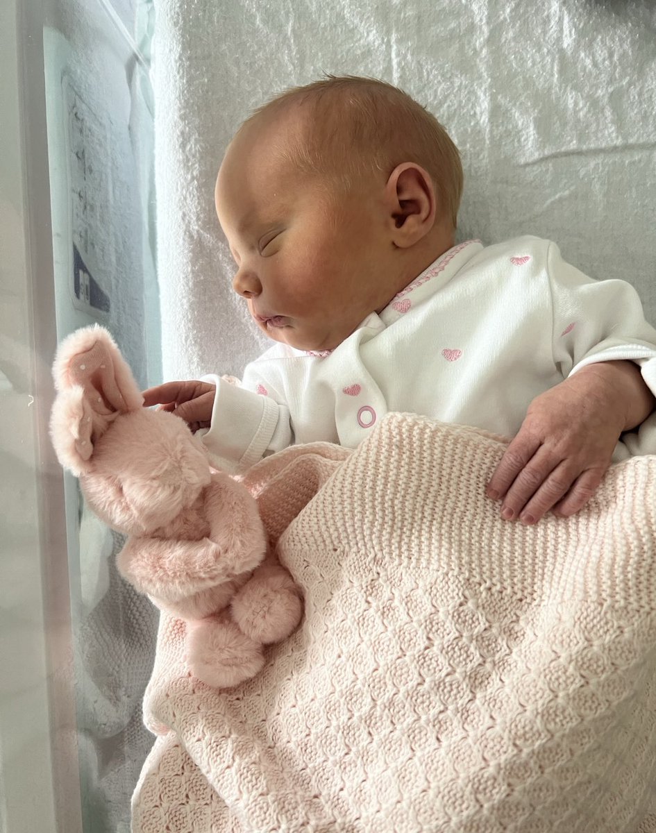 Faithlouisak's tweet photo. My first ever Mothers Day. I am so so lucky. ♥️♥️. https://t.co/mUYlrZgJdB