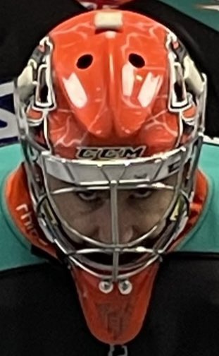 steelershockey's tweet image. 🍊🏒

Game. Ready. 

#RetroWeekend