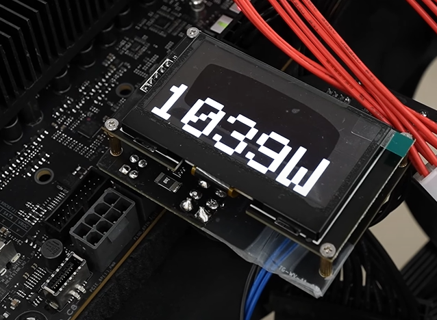 SkyJuice60's tweet photo. 56c 3495X OC
Enermax 360mm AIO (700W thermal limit)
4.0GHz 1.0V: R23 96960 (throttles after hitting 102°C in 3 seconds)

EK 480mm Custom Loop
4.7GHz 1.13V: R23 114699 (hits 95°C in 6 seconds)
Mainboard pulls over 1000W at peak
https://t.co/xa2Kfa5SYw https://t.co/lvfRIO0uH2