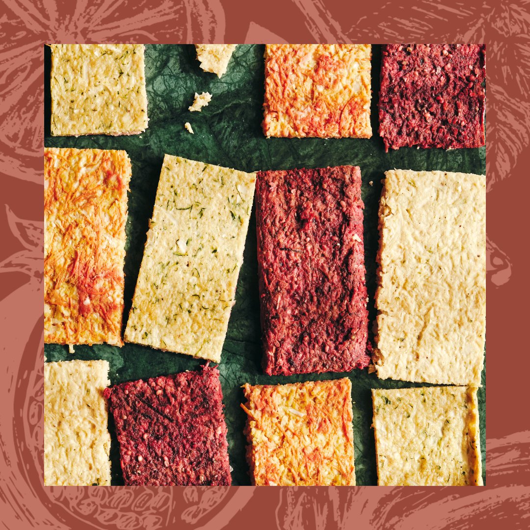 Normaal gesproken moet je brood kneden, laten rusten, rijzen, nog eens kneden, rusten, opbollen… Dit recept doen we het eens lekker niet. Plat, lekker én easy! 

Het recept vind je in #VegaArabisch #toubtoub #cheftoub #Arabischekeuken #alhamdoulilah #cookbook