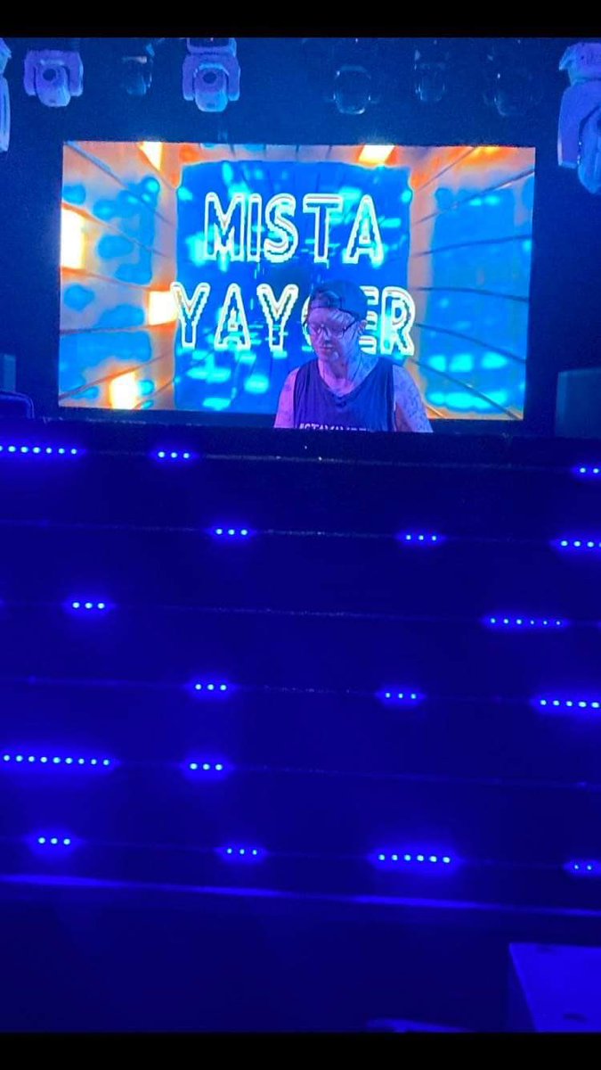 MISTAYAYger's tweet photo. Photo dump >more pics from EDMX1.4 https://t.co/kN7inIM6e7