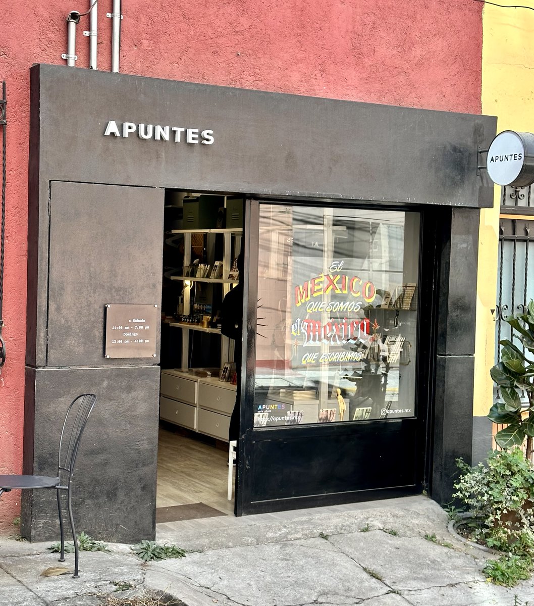A new post at pencil talk: Apuntes

penciltalk.org/2023/03/apuntes

It is a must visit for the stationery aficionado!

#cdmx #apuntes #pencils #penciltalk #stationery #stationeryaddict #retail #romanorte