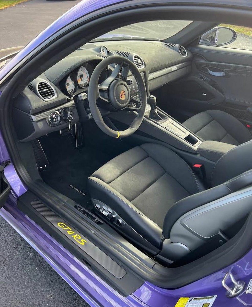 PorscheCIub's tweet image. Paint-to-Sample Viola Purple Metallic Cayman GT4 RS