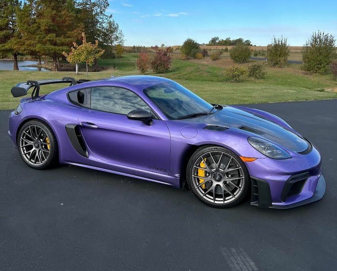 PorscheCIub's tweet image. Paint-to-Sample Viola Purple Metallic Cayman GT4 RS