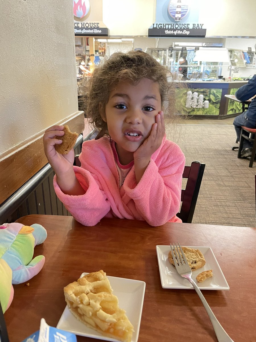MommyofRainbows's tweet photo. Took my favorite girl out for breakfast π #SheCompletesMe #MiniBestie #MyGirl #MoodyMoo https://t.co/p3ffboMi10