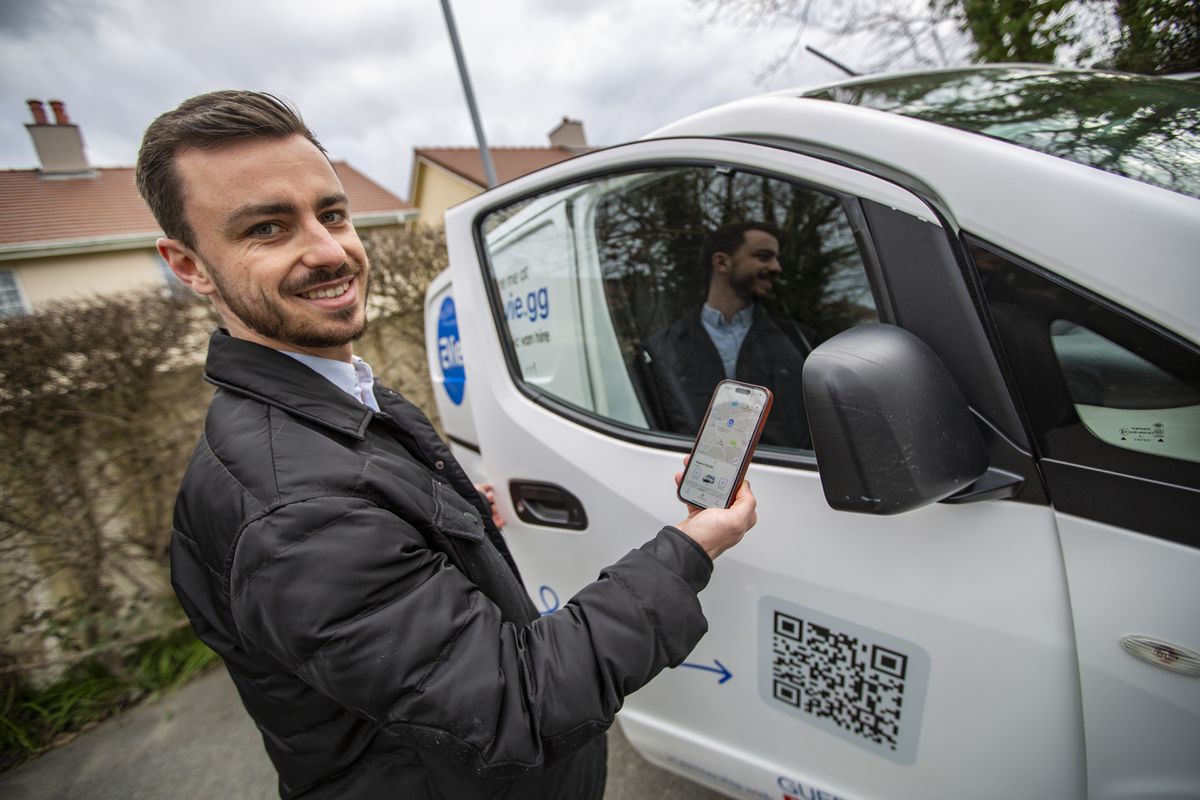 UPU_UN's tweet photo. Old electric post vans made available for anyone to hire
@GuernseyPost has taken a small step towards earning extra revenue by teaming up with #ElectricVehicle hire company Evie to rent out its old vans: https://t.co/3Tw4GJKebh
#PostForPlanet https://t.co/k2uFvtSSFm