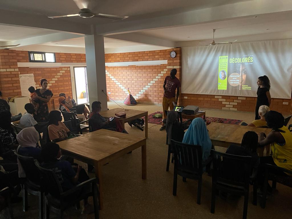 HanneloreVN's tweet image. Merci au Centre Guelawar pour l&apos;organisation de cette rencontre à Somone 🇸🇳
#stopdépigmentation 
#sensibilisation