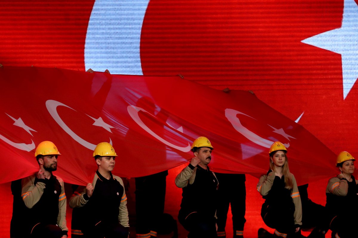 Bandırma Bor Karbür Tesisiyle Türkiye, dünyanın en sert üçüncü malzemesinin üretiminde önemli bir oyuncu haline geliyor. Biz elbette bunları da yeterli görmüyor, yeni hamlelerimizi hayata geçiriyoruz. 

İşte bu alanda milletimize müjdesini vereceğimiz güzel gelişmelerden bazıları