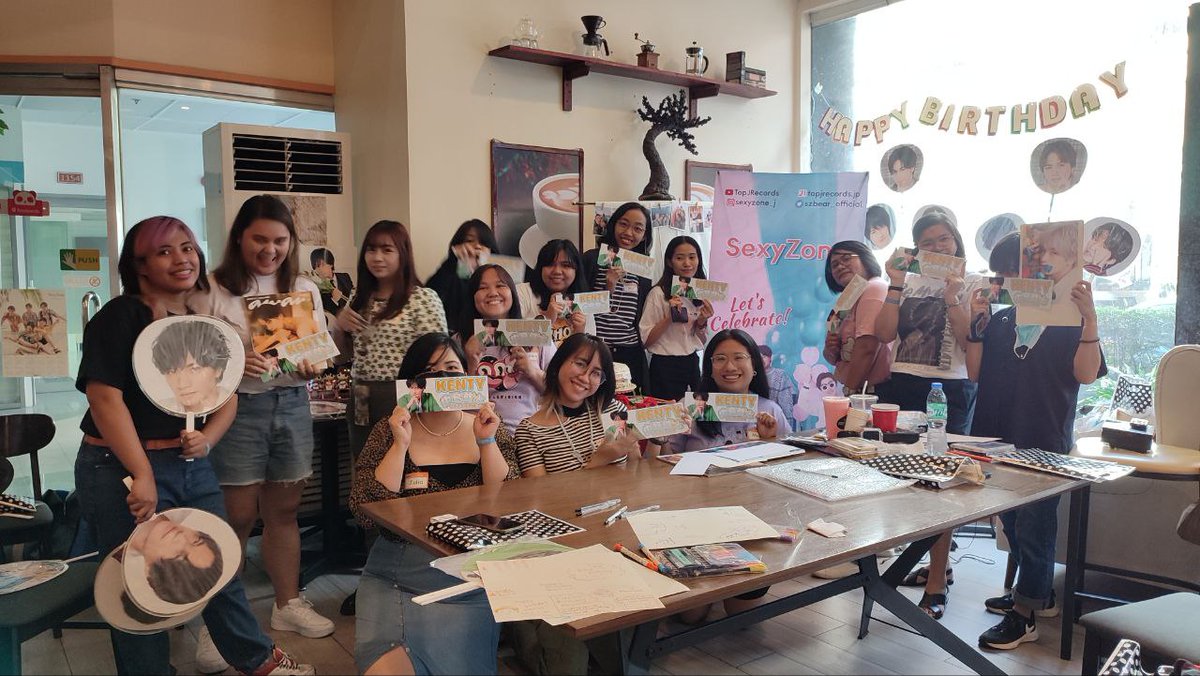 acupofkentea's tweet photo. Thanks to our dear organizers @SZ11TH (SZ Philippines FB) and to everyone who attended!
#FKMBdayCelebration

@KellyDiMawari @Julia_5Z @dhikeyuffy @marzorie25 @helenszkie @iluvshori @jumptotheskies @vandundundun @amaimuffin29 @cinnamorauhiibe @mjfangirl34 https://t.co/TTY7QPbiJ0