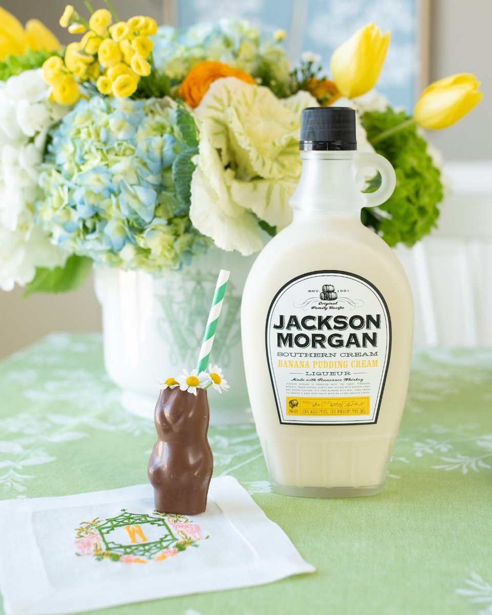 gmdistributors's tweet image. A crowd-favorite spring drink is the chocolate bunny cocktail! Using a sharp knife, cut the top off a hollow chocolate bunny, then fill with #JacksonMorgan in banana pudding. Enjoy! #sipandbesocial