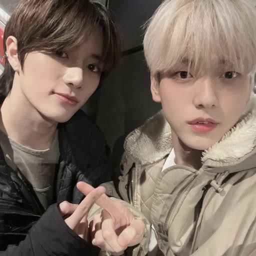 bakingbbokari's tweet photo. Day 004

Hi I’m lizzy!
I’m really new to #stantwt and #kpoptwt  so I’m looking for 18+ moots!

- Stay, Moa (trying to get into more so pls suggest :’) )
- she/ her, 03’,  infp
- really new to kpop as a whole (dec 2022)

 ♡/↺ = to be moots!! https://t.co/V8HHXSPIeg
