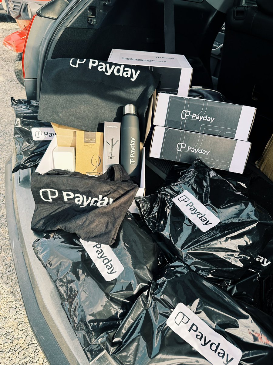 ourpaydayHQ's tweet photo. We’re sharing merch like sweet 🍭. 

Do you want? https://t.co/Lt5KualIS5