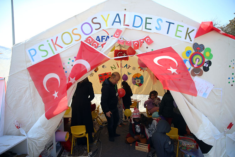 hcyln5's tweet photo. Psikolojik danışmana her yerde her alanda ihtiyacımız var çocuklarımız bizim geleceğimiz geleceğimiz için her okula psikolojik danışman atanmalı 
#BakanSözVerdiPDRNormVakti https://t.co/0Uv4OsJPUI