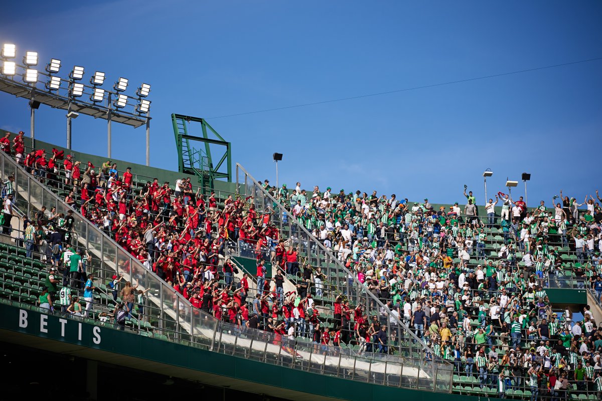 👹🆒👏

Un placer recibir en el Villamarín a esta afición ejemplar.

¡Buen viaje de vuelta, <a href="/RCD_Mallorca/">RCD Mallorca</a>! ¡Y mucha suerte para lo que resta de temporada!