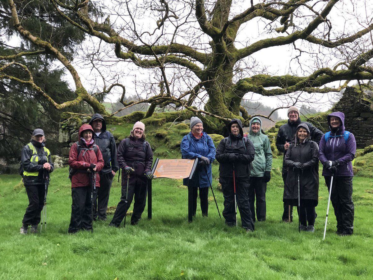 leevalleywalks's tweet photo. Great turnout for our three-length-option hike on the Slí Gaeltacht Mhúscraí Beál Átha an Ghaorthaidh section - the local section of the O’Suilleabhain Beara Way from Dursey Island to Co. Leitrim. 
Good spirits despite a slight dampness! Thanks all for a very enjoyable morning! https://t.co/ObnZphqYlD