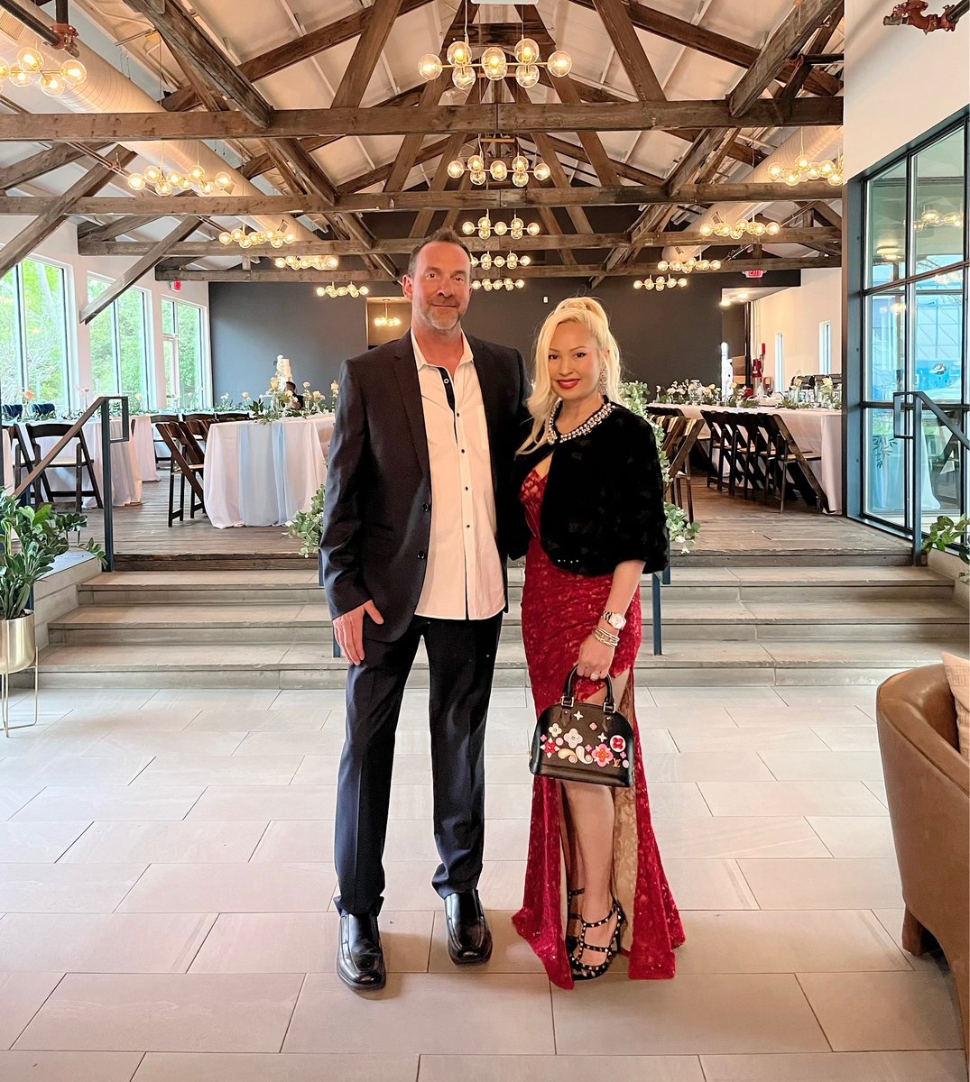 Cstylebc's tweet photo. Austin Tx Wedding 💍🥂🍾 https://t.co/5dysJ509i1