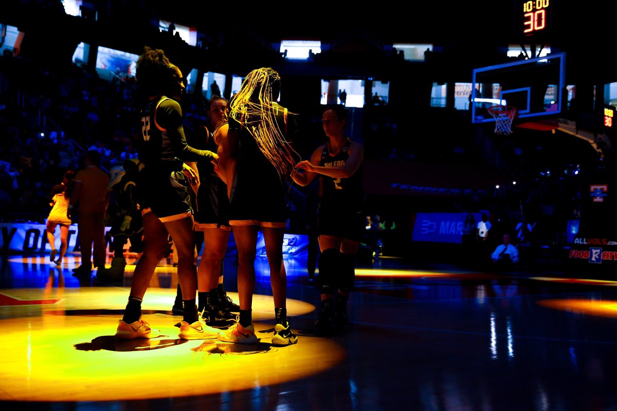 haleyb0330's tweet photo. all of the lights 🪩 #MarchMadness https://t.co/6es4npu8dp