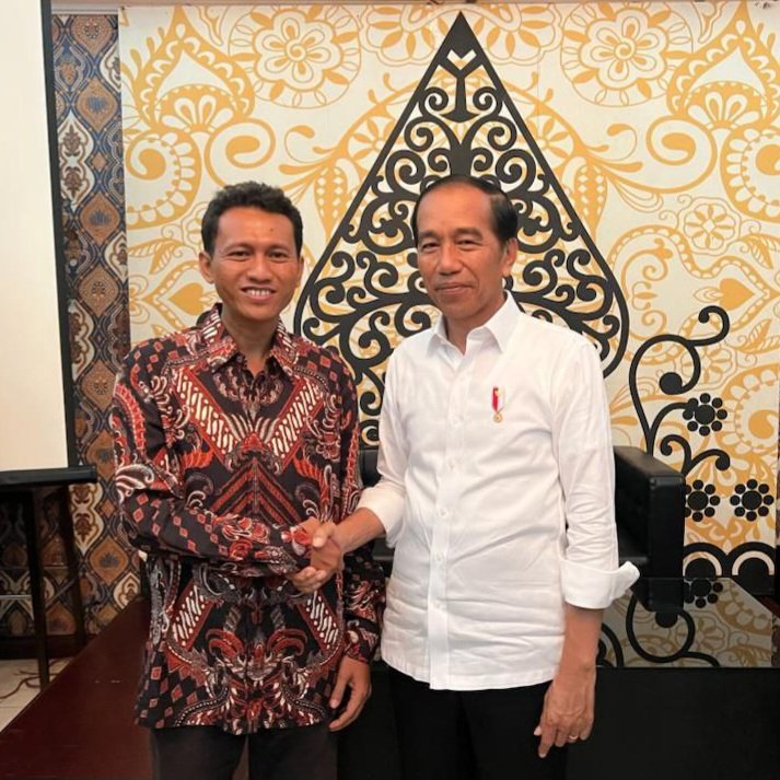 SelfiaNoviyanti's tweet photo. .semoga Pakdeh @Jokowi sehat selalu ya Mas @AanDianSumarwan https://t.co/yLiF7ETvgb
