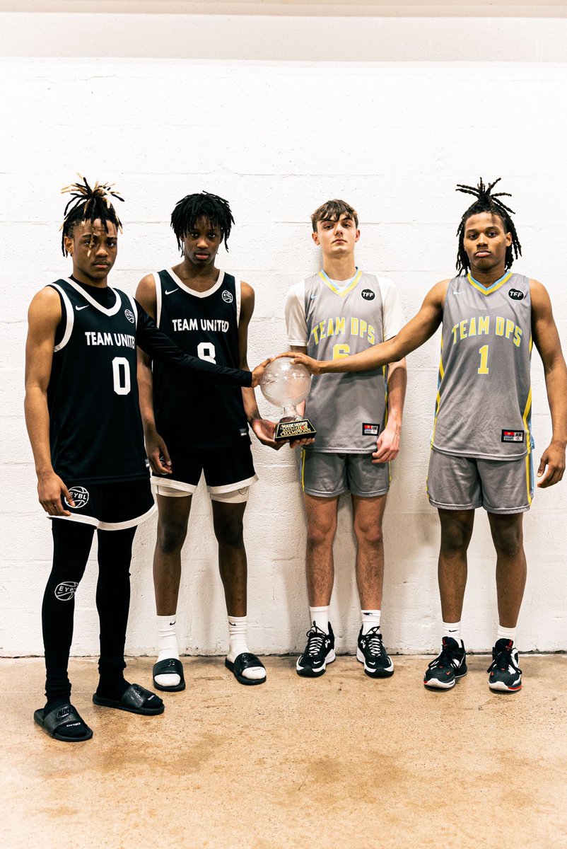 madehoops's tweet photo. Heavyweight matchup on tap for the East Red Lea8ue Title. 🥊💫

🏆 #MADEinMarch https://t.co/TZu8Mcnnk5