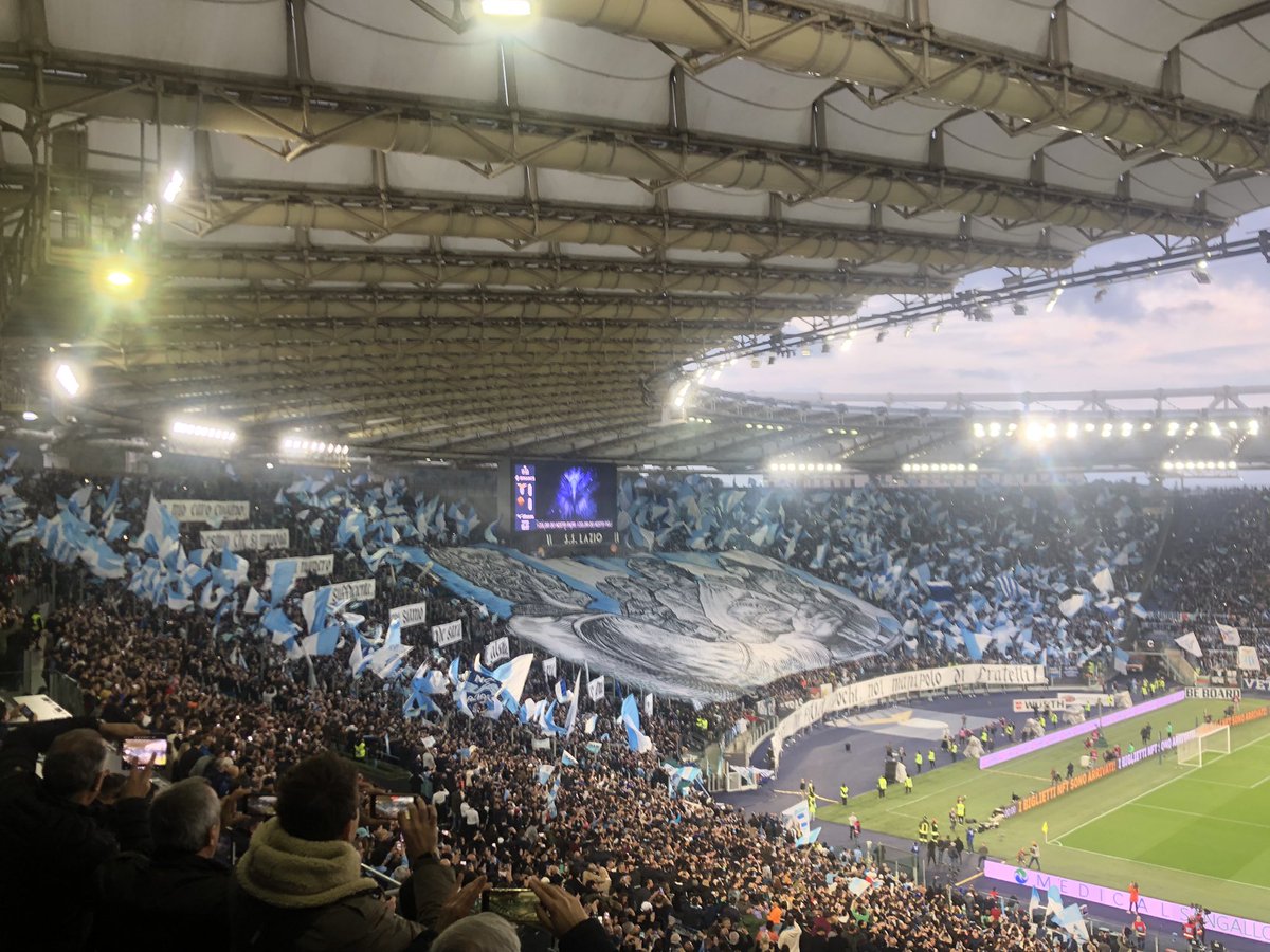DeboraDAngelo3's tweet photo. Spettacolo 🦅
#LazioRoma https://t.co/el3Ghg4DSO