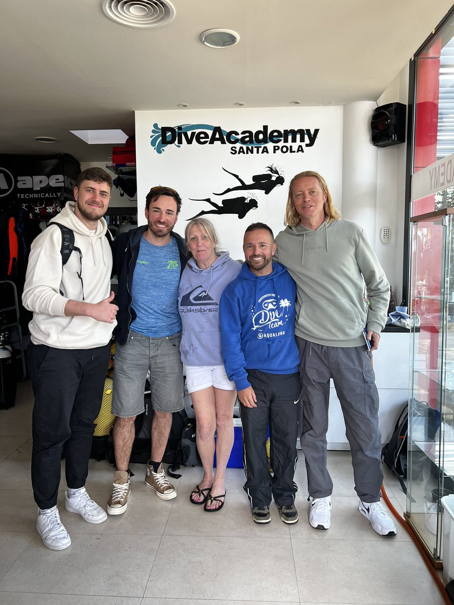 Indianajamesuk's tweet photo. I’m now a certified open water diver!! Huge shout to @DiveAcademySP and @PADI - advanced level up next, then a summer of diving before shipwreck hunting in the Caribbean! #openwater #padi #santapola #Diving #scubadiving https://t.co/2Ih5HL4b6a