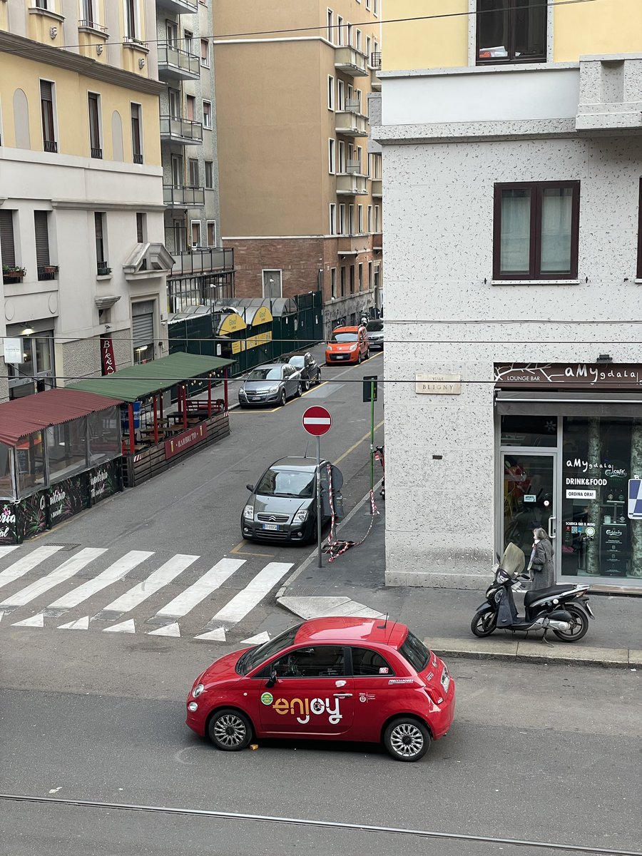 Francesco Grossetti ๐ช๐บ (@contefranz) on Twitter photo Car sharing cosรฌ poi la lascio a cazzo Car sharing cosรฌ poi la lascio a cazzo