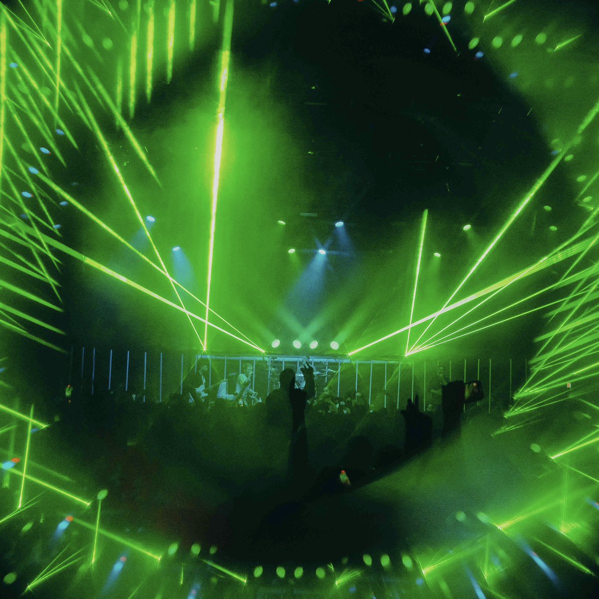 ENTERSHIKARI's tweet photo. Happy Birthday ‘𝑇𝑎𝑘𝑒 𝑇𝑜 𝑇𝘩𝑒 𝑆𝑘𝑖𝑒𝑠’. 16 years old today! 🎂💚

📸 @Astr0Isha https://t.co/HQTdKyidkU