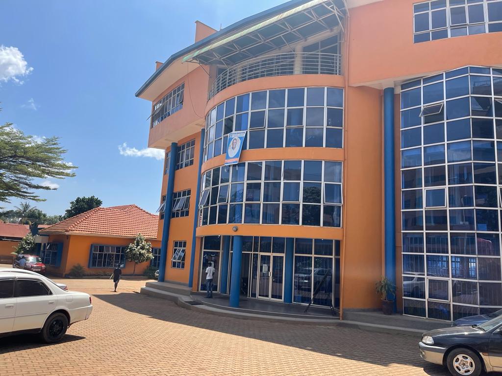 TeamUniversityU's tweet photo. To our esteemed prospects with all required principal passes &amp; subsidiaries for Degree &amp; Diploma courses but still can't figure out tuition. 

Register now to benefit from our give back to society with tuition discount offer to the 1000 first applicants. 
Call 0704310224 for info https://t.co/pAgl6mpMuL