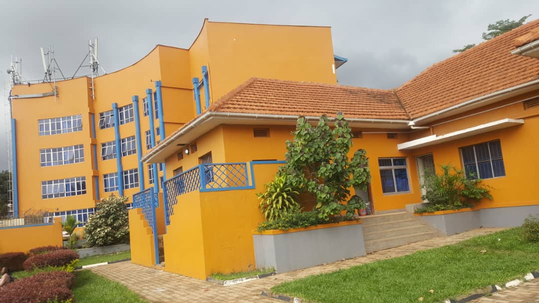 TeamUniversityU's tweet photo. To our esteemed prospects with all required principal passes &amp; subsidiaries for Degree &amp; Diploma courses but still can't figure out tuition. 

Register now to benefit from our give back to society with tuition discount offer to the 1000 first applicants. 
Call 0704310224 for info https://t.co/pAgl6mpMuL