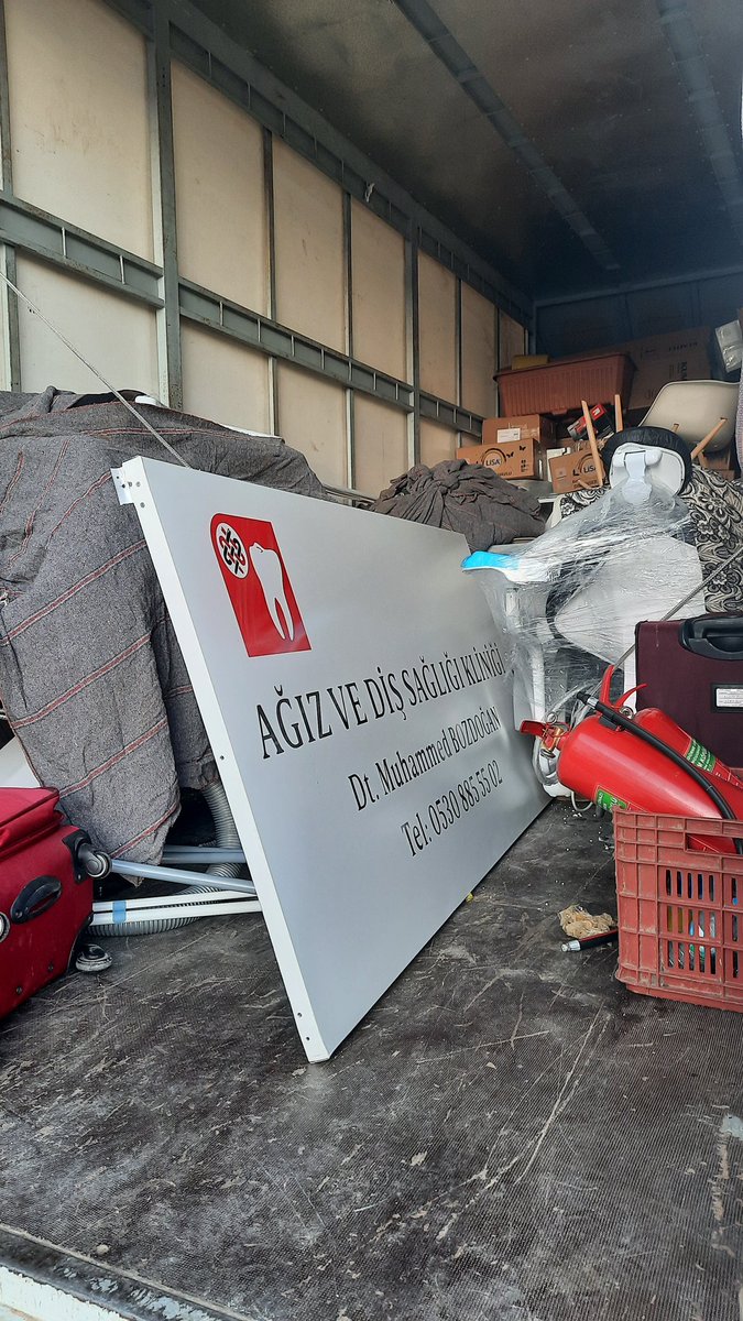 #depremzededişhekimleri klinigi kapattık çıktık,  nereye götüreceğim i bilmeden yükledik...