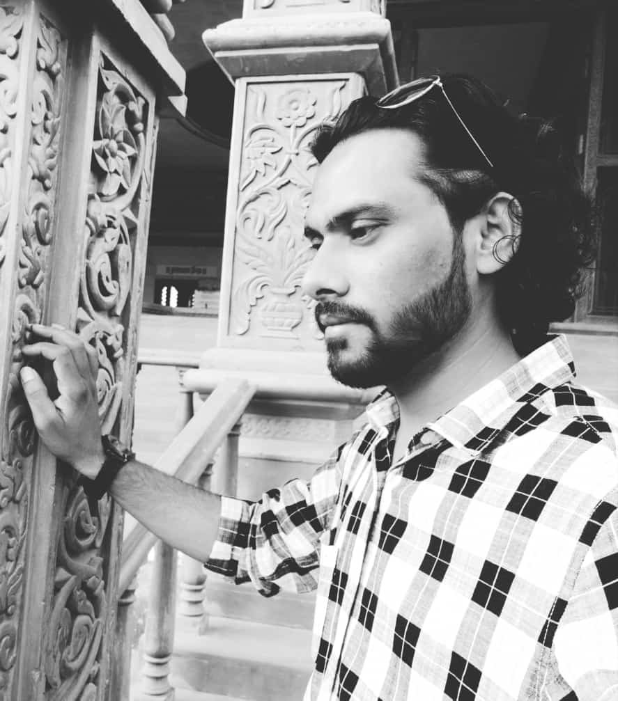 SubhashZiya's tweet photo. जब अंधेरे में नहीं कोई हमारे साथ तो
बोझ साये का उजाले में भला क्यूँ ढोइये

सुभाष पाठक 'ज़िया' https://t.co/bXS3earcN7