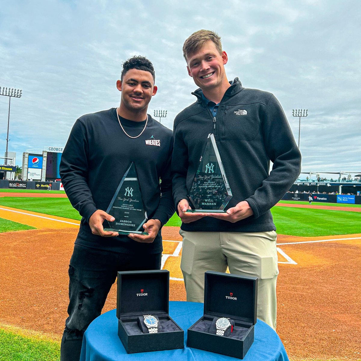 Congrats to RHP Will Warren and OF Jasson Domínguez on being named winners of the 2022 Kevin Lawn Award as the Yankees’ minor league “Pitcher of the Year” and “Position Player of the Year.”

<a href="/warrenwilliam07/">Will Warren</a> &amp; <a href="/gonjass7/">Jasson Dominguez</a> 👏🏆
