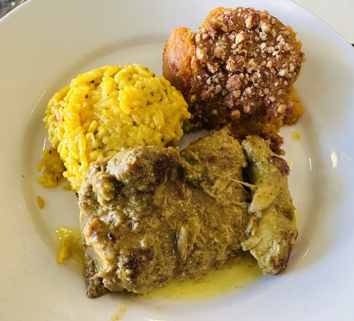 mckayWSB's tweet image. #supportinglocalbusiness @sweetpcafe @CityofStoneMtn #currychicken #saffronrice #sweetpotatosoufflé #smilinyumcam @ArumsFoodFotos