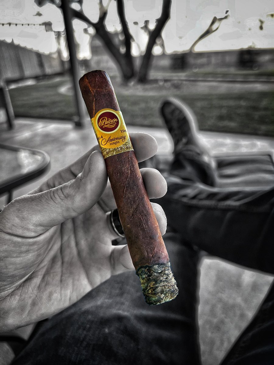 A little Padron 1964 Anniversary Maduro for this Sunday! Amazing cigar! @FamousSmokeShop @cigarsnobmag #cigar #PSSITA #cigars #nowsmoking @padroncigars @cigarsmoke @CigarAficMag