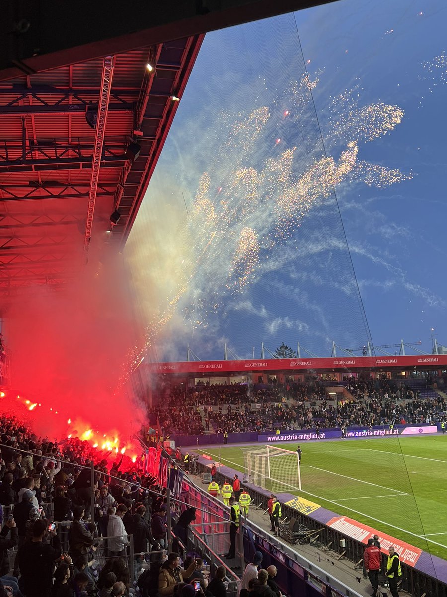 Kosak_Daniel's tweet photo. 2:0 #cuoreviola #FAKSCR https://t.co/6WoCTbuhKP