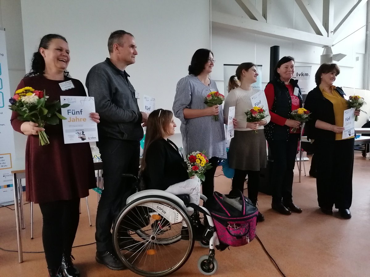 eutbmaschinist's tweet photo. 5 Jahre #EUTB Bernau. LVKM BB und #EUTB feiern mit Unterstützung der Kunstbrücke eV in Panketal ihre tolle Arbeit der letzten Jahre. Immer im Interesse der Ratsuchenden auf Augenhöhe. #Inklusion Ich habe gern ein Grußwort gesprochen. #eutbmaschinist https://t.co/jZY4c8neyl