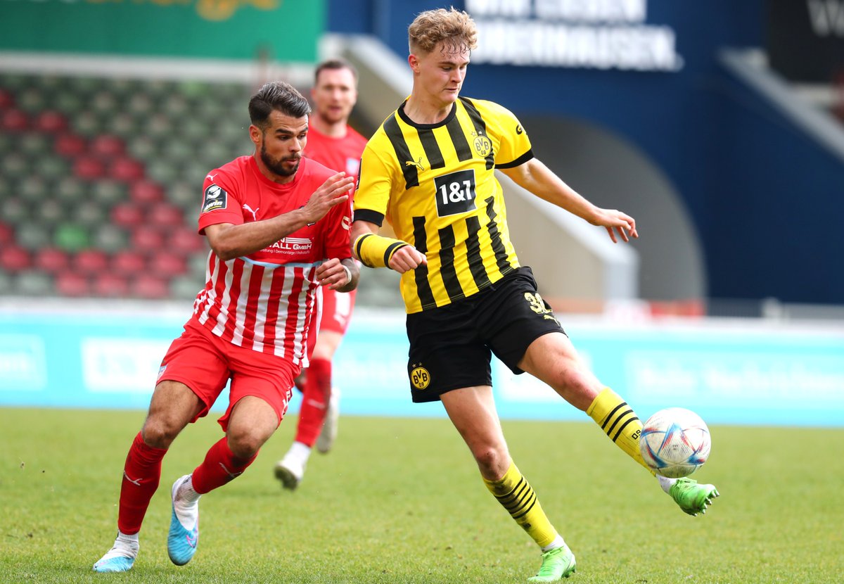 schwatzgelbde's tweet image. Ein Sieg der Hoffnung macht: Mit 4:0 schlägt der #BVBII den FSV #Zwickau und verlässt damit die Abstiegszone. Hier sind unsere 📸 zu #BVBFSV. #BVB #BVBU23 #BVBFSVII #BVBFSVU23