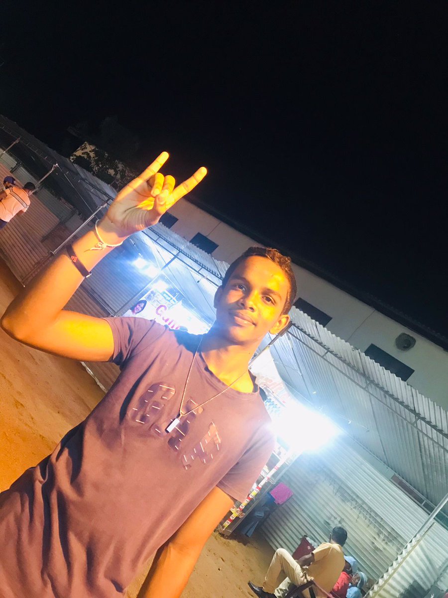 itz_abilashrio_'s tweet image. 𝗛𝗲𝗹𝗹𝗼𝘄 🖤🥀
🤏🏻𝗜’𝗺 𝗯𝗼𝗿𝗻 𝘁𝗼 𝗲𝘅𝗽𝗿𝗲𝘀𝘀, 𝗻𝗼𝘁 𝘁𝗼 𝗶𝗺𝗽𝗿𝗲𝘀𝘀 ❤😍🍒🤘🏻
Abi Abilash Abi Reo 
📸𝗖𝗿𝗲𝗱𝗶𝘁 𝘁𝗼 𝗿𝗲𝘀𝗽𝗲𝗰𝘁𝗶𝘃𝗲 𝗼𝘄𝗻𝗲𝗿
Jana Jana  

#carnival2023 
#Nawalapitiya 
#Nawalapitiyacentralcollege 
#photooftheday 
#chillwithfriends