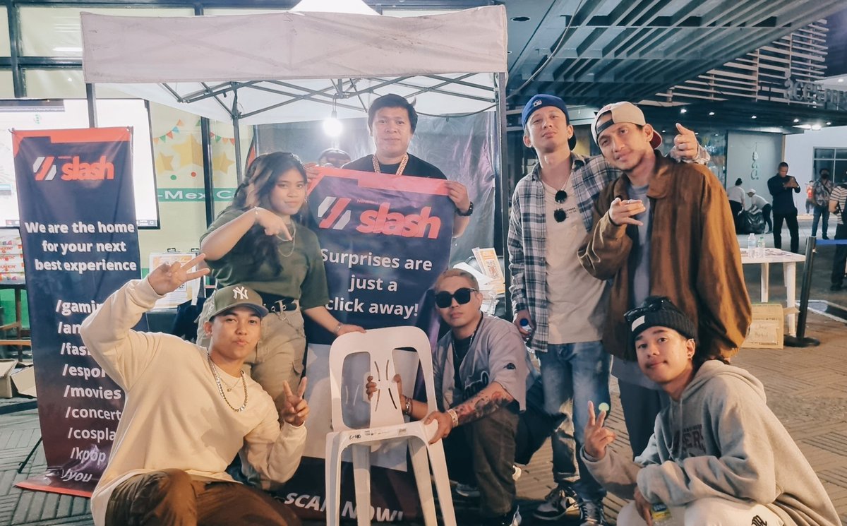 ConStruckMusic's tweet photo. Salamat @MineskiSlash sa gaming chair
Salamat sa @ppop_com for having us. May perfect chair na kami while eating pancitcanton

#PPOPCOM2023 
#PPOPCOMsaETON 
#PPOPRISE https://t.co/eG7j2HJpS7