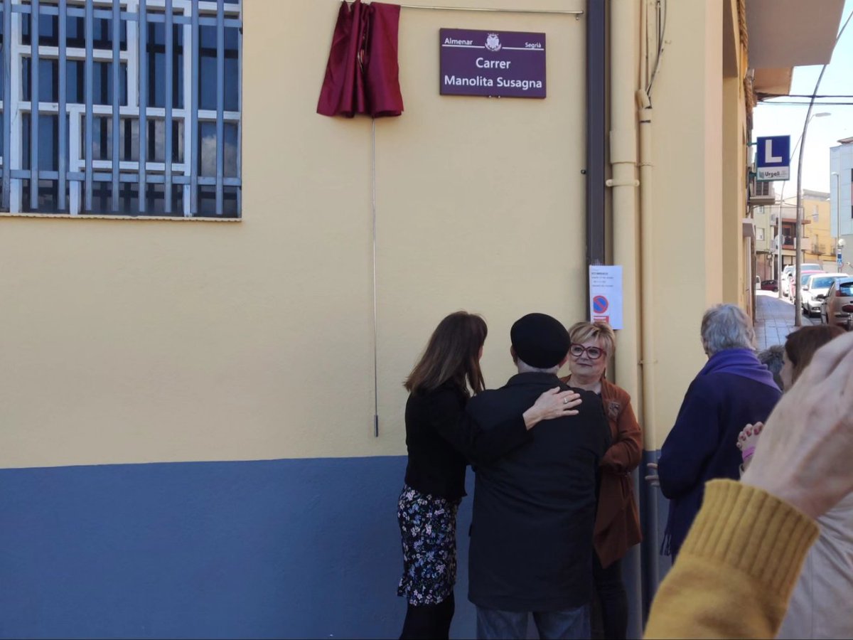 AlmenarErc's tweet photo. Homenatge a una filla d'Almenar, Manolita Susagna🌱

Canviem el nomenclàtor del carrer Jordana de Pozas per Manolita Susagna, fent homenatge  homenatge així a la seva figura i reivindicant els noms de les dones que ens han portat fins a on som💜 https://t.co/9JKbIVNgr3