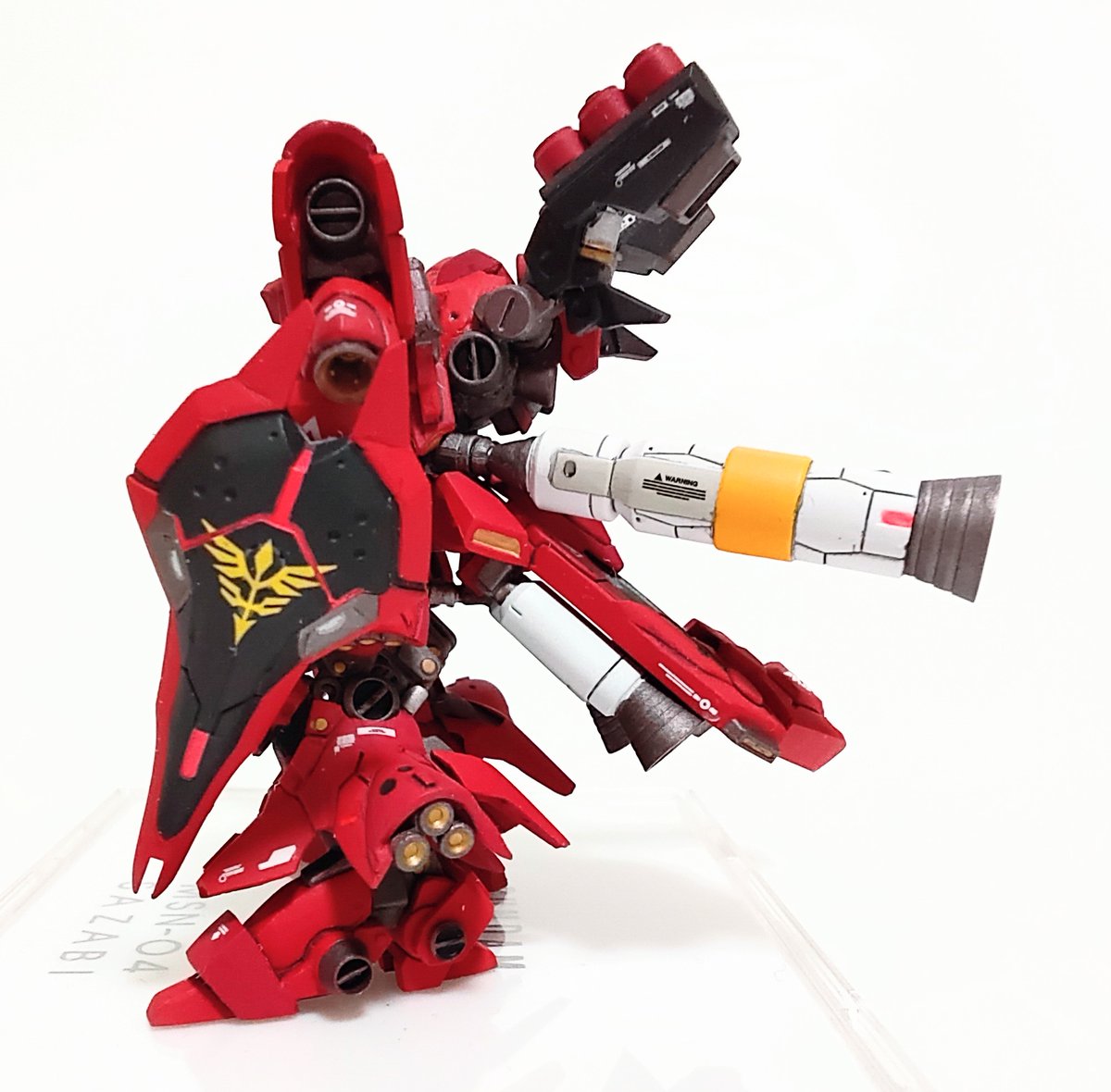 DAI71139925's tweet photo. サザビー完成しましたッ!!

使用キットはナイチンゲール、ザクIII、バイアランC、各ランナー。
ファンネルと胴回りのみ金属パーツ、バーニアはWAVEの丸と角を加工して使用。

つづく。
#アティコン
#アティコン完成
#ガンダムアーティファクト https://t.co/IuixuFb1oq