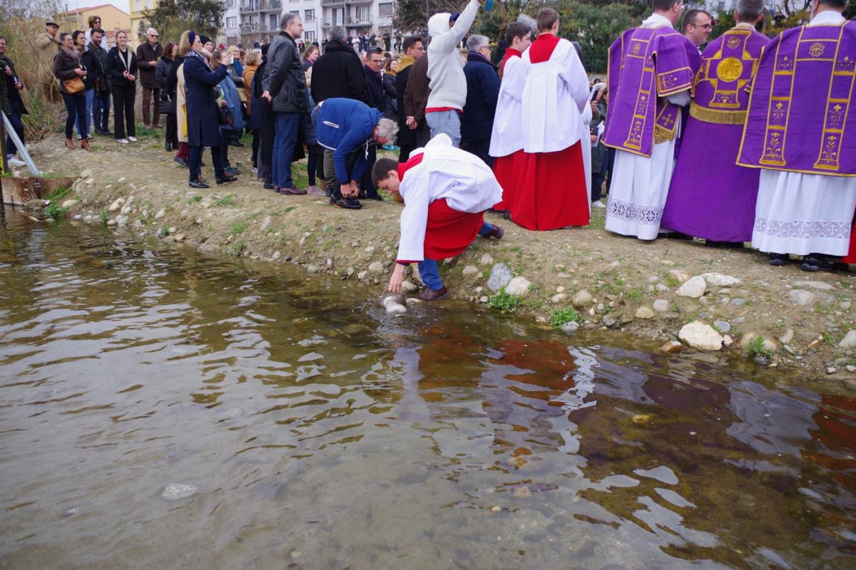 Heintol Kien tweet media