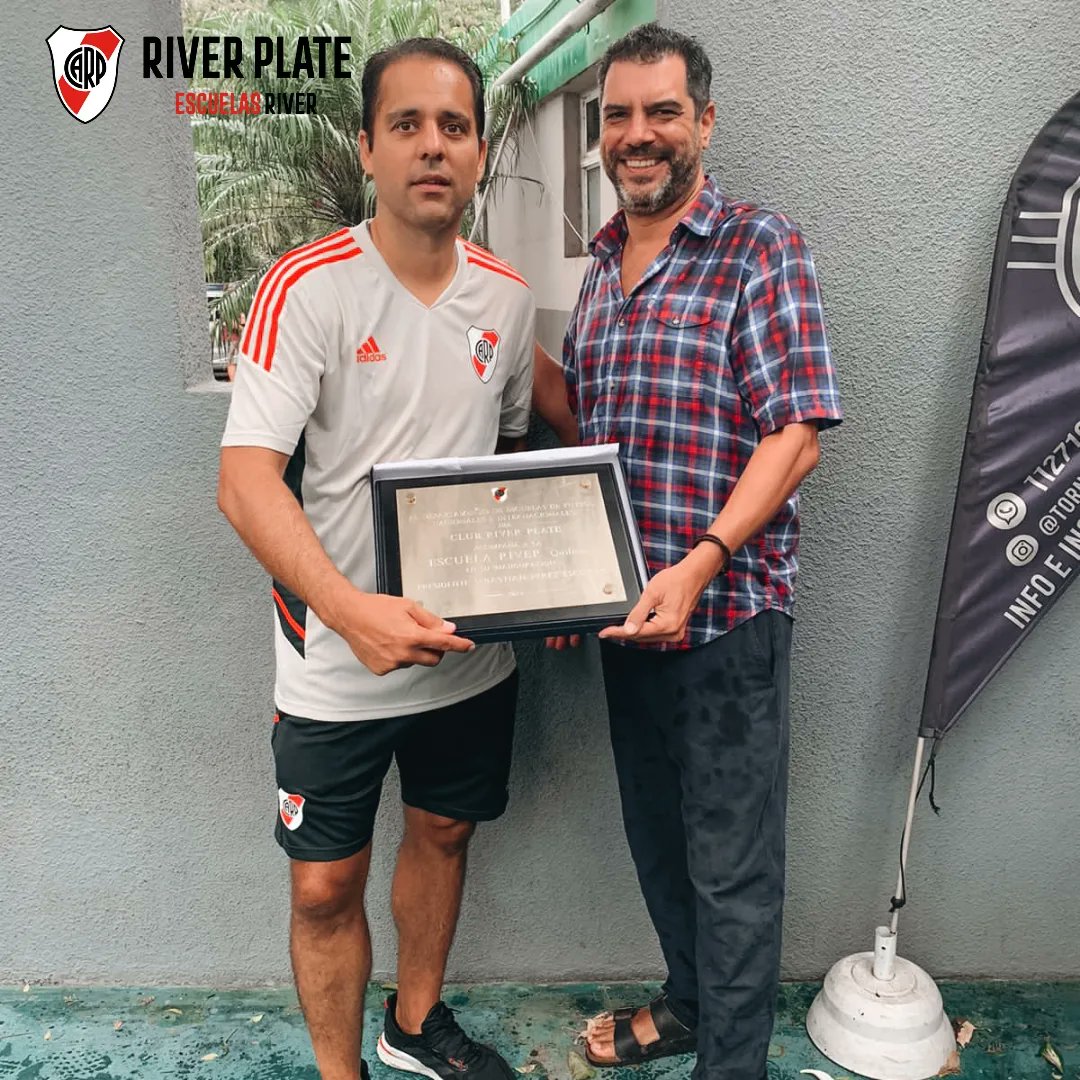 escuelascarp's tweet photo. Integrantes del equipo de @escuelascarp,encabezados por el presidente Sebastian Pérez Escobar, estuvimos participando de la inauguración de la Escuela River en Quilmes.Continuamos trabajando en la expansión de nuestra red de escuelas; con el claro objetivo de enseñar y transmitir https://t.co/A8IJyDef1s