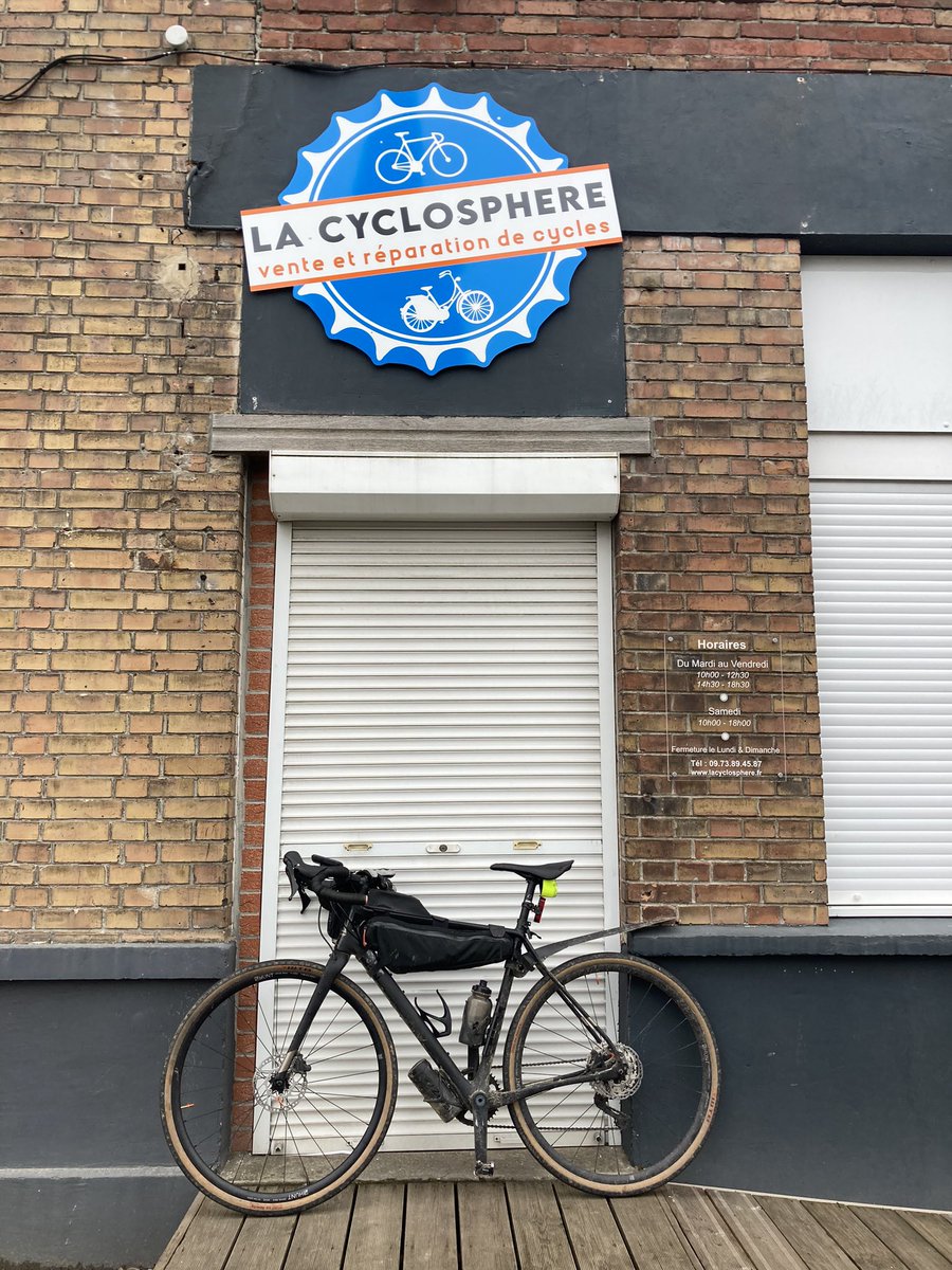 pliantissime's tweet photo. BRM des cyclanthropes, c’est dès secteur pavés, des faux plat avec du vent de face, et de la pluie https://t.co/FmL78JBMZa