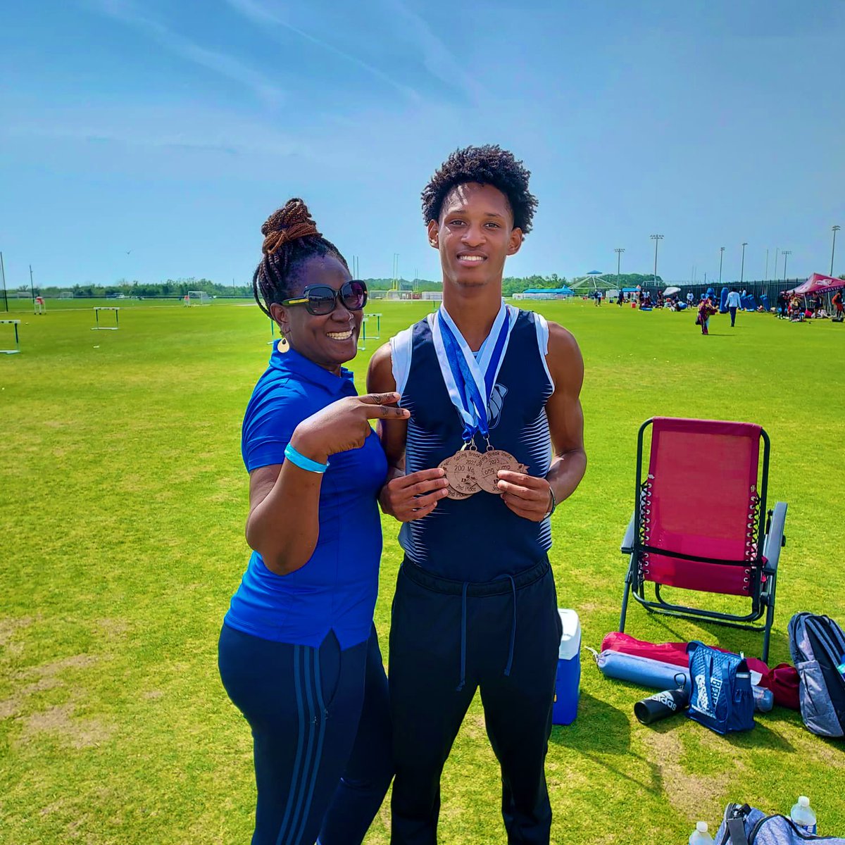 Feeling incredibly honored to have had the opportunity to compete at the IMG Spring Break Invitational! Even more thrilled to have set some big personal records with a 21.2 in the 200 meters and a 6.77 meter long jump. #IMGInvitational #TrackandField #PersonalRecords